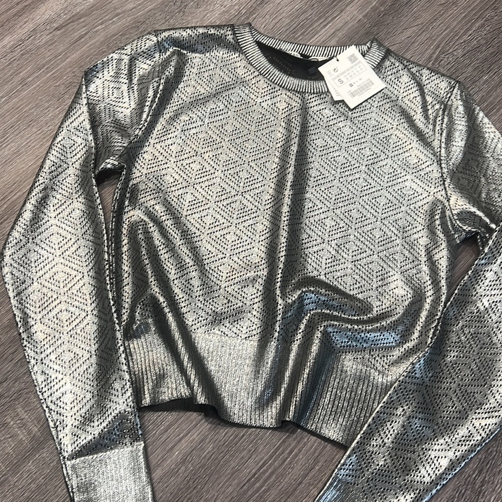 🪐 Zara Silver Cropped Foil LongSleeve Sweater NWT size S